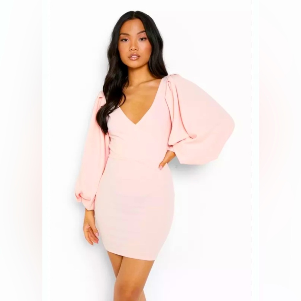 BooHoo NWT, light pink, size 6 dress.